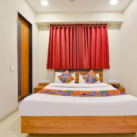 Fabhotel Happinex Szúrat Kültér fotó