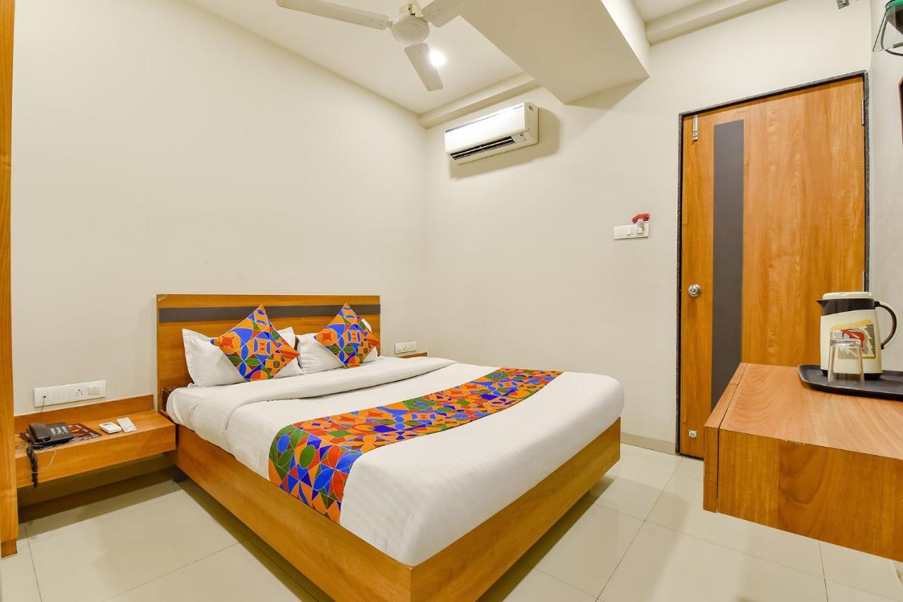 Fabhotel Happinex Szúrat Kültér fotó