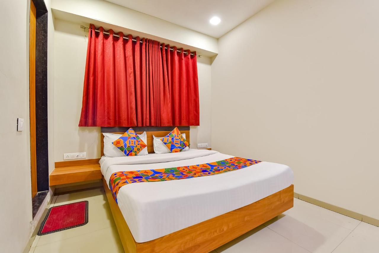 Fabhotel Happinex Szúrat Kültér fotó
