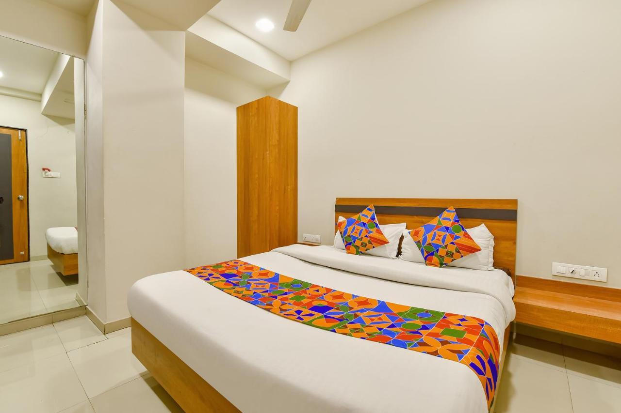 Fabhotel Happinex Szúrat Kültér fotó